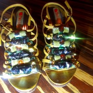 Tri color wedge size 8 by Two Lips